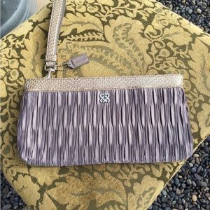 Coach NWOT Clutch Purse